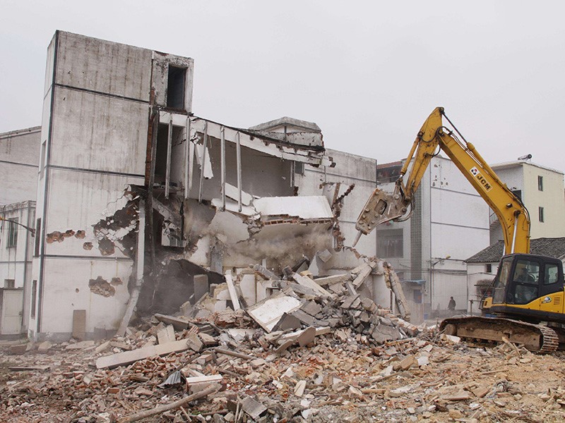 蘇州酒店拆除中 設(shè)備回收和墻體拆除哪個先進行